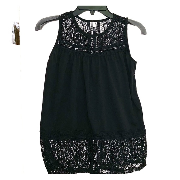 Size medium lace neck and waist open back top! - Picture 1 of 5